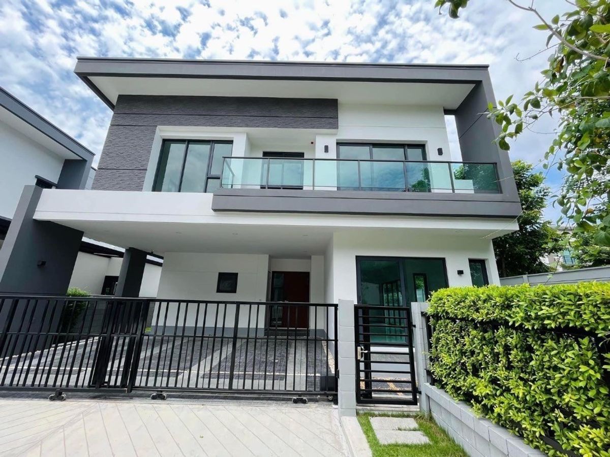 ขายบ้านบางนา แบริ่ง ลาซาล : 🔥‼️ 𝐇𝐎𝐓 𝐏𝐫𝐢𝐜𝐞 บ้านเดี่ยวใกล้เมือง 𝐓𝐡𝐞 𝐂𝐢𝐭𝐲 สุขุมวิท-อ่อนนุช บ้านใหม่ เจ้าของยังไม่เคยเข้าอยู่  #แปลงมุม  