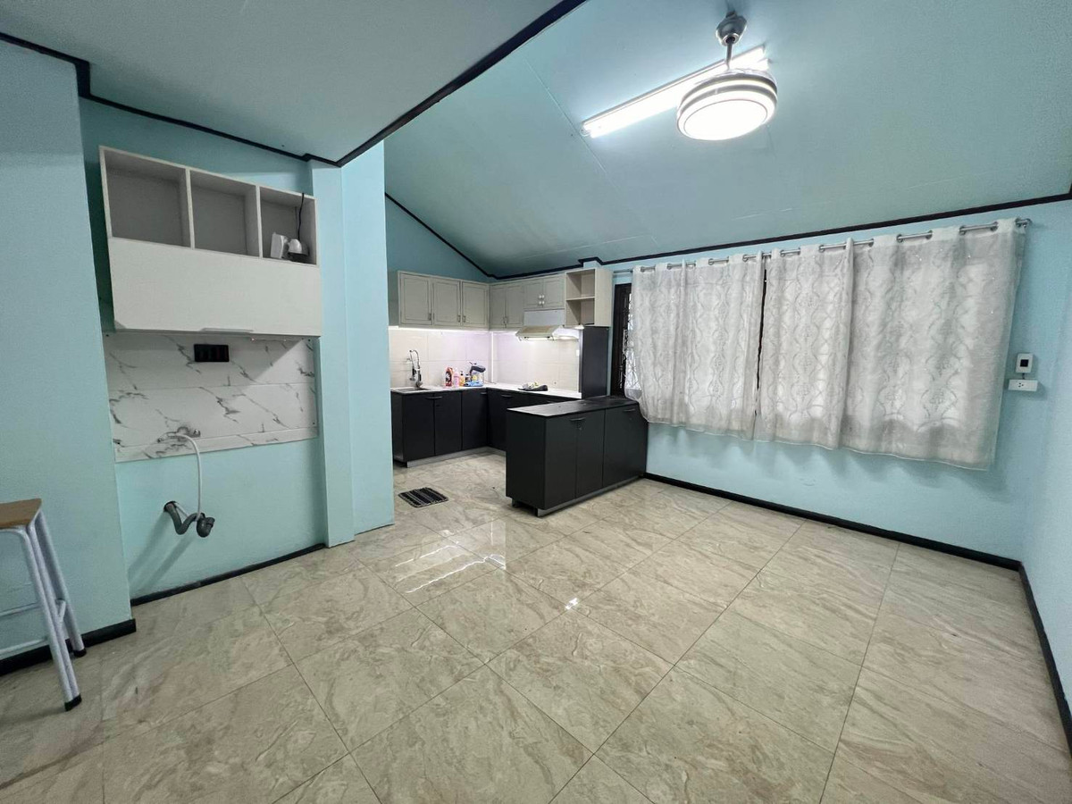 ให้เช่าบ้านเกษตรศาสตร์ รัชโยธิน : บ้านเดี่ยว 105ตรว. ถนนพหลโยธิน น้ำไม่ท่วม รีโนเวทใหม่ เดิน3นาทีถึงBTS 2ชั้น 5ห้องนอน