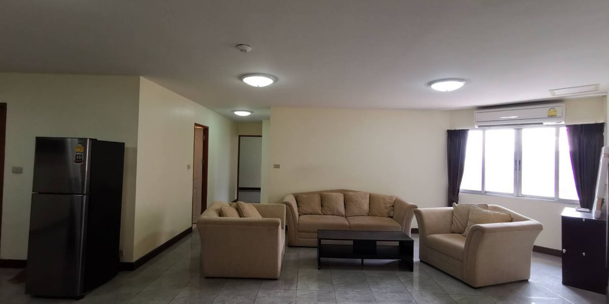 For RentCondoRama3 (Riverside),Satupadit :  Condo for rent Fortune Condo town Building 2  Sathon Rd. 