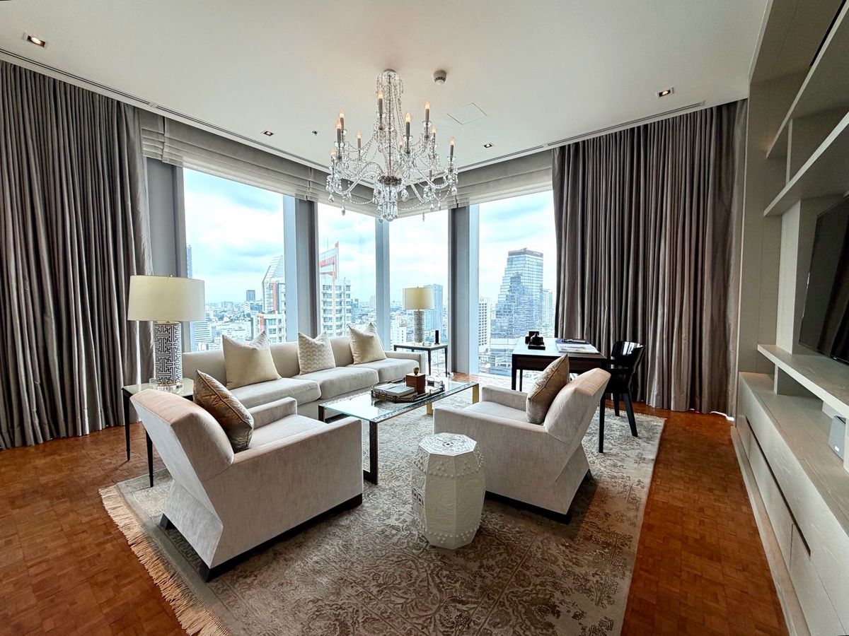 ขายคอนโดสาทร นราธิวาส : CHANINTR COLLECTION 2B2B 1P 1M แต่งครบตามภาพ โทร 0946503223