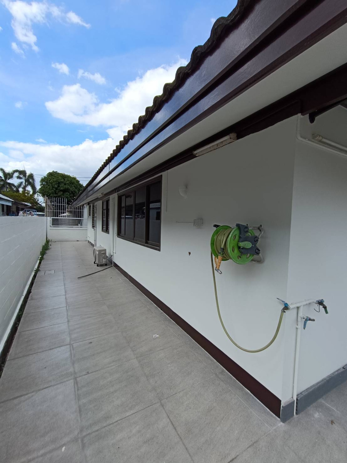 ให้เช่าบ้านเกษตรศาสตร์ รัชโยธิน : บ้านเดี่ยว 105ตรว. ถนนพหลโยธิน น้ำไม่ท่วม รีโนเวทใหม่ เดิน3นาทีถึงBTS 2ชั้น 5ห้องนอน