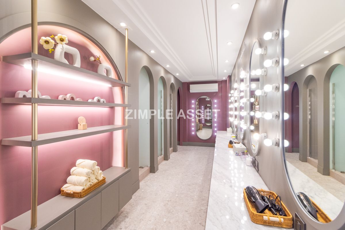 For RentLadprao, Central Ladprao : Line ID: @zimple_asset  Newly hotel for only Ladies! 1, near MRT Lat Phrao, beautifully decorated, safe, and convenient to transportation.