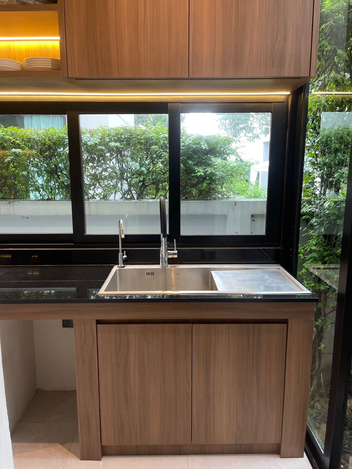 For SaleHouseRama5, Ratchapruek, Bangkruai : For sale/rent Bangkok Boulevard Rama 5 (Bangkok Boulevard Rama 5), ​​corner house, area over 121 square wah, usable area 319 square meters.