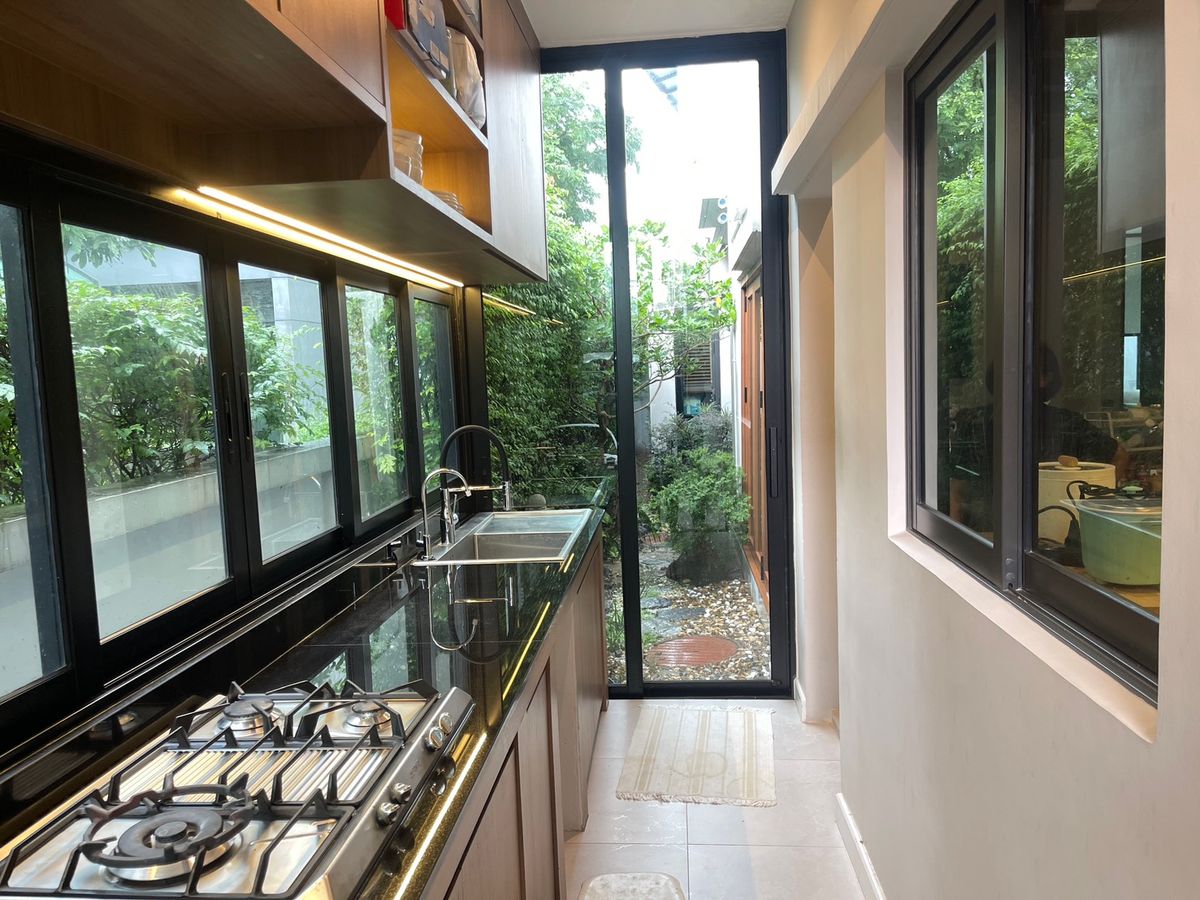 For SaleHouseRama5, Ratchapruek, Bangkruai : For sale/rent Bangkok Boulevard Rama 5 (Bangkok Boulevard Rama 5), ​​corner house, area over 121 square wah, usable area 319 square meters.