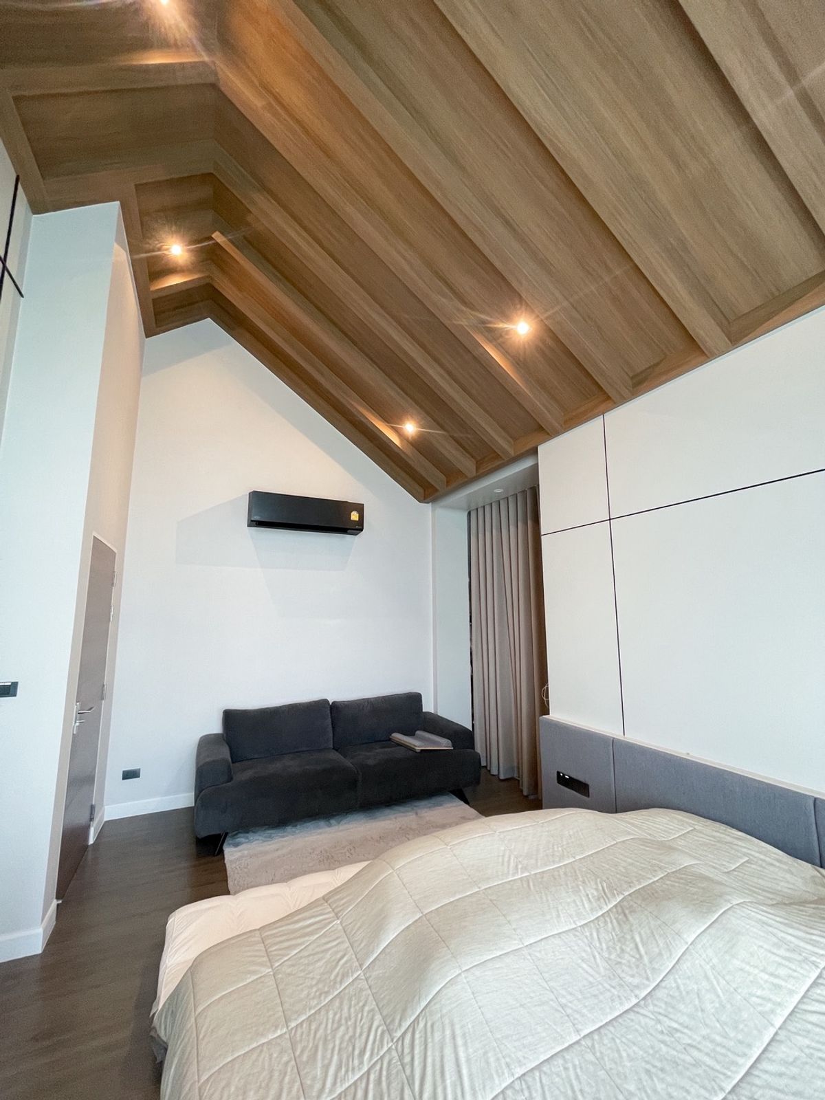 For SaleHouseRama5, Ratchapruek, Bangkruai : For sale/rent Bangkok Boulevard Rama 5 (Bangkok Boulevard Rama 5), ​​corner house, area over 121 square wah, usable area 319 square meters.