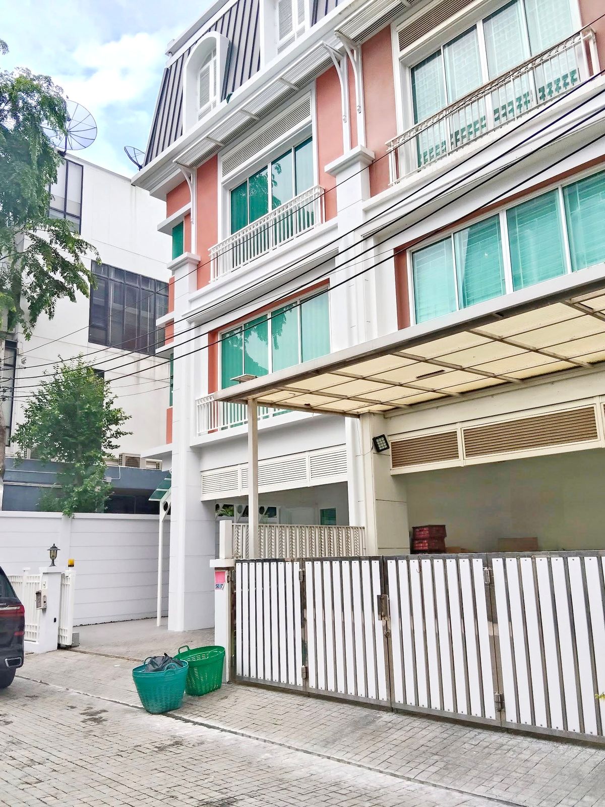 ให้เช่าบ้านรัชดา ห้วยขวาง : HK0602♛ให้เช่า ทาวน์โฮม 4 ห้องนอน⚝ห้วยขวาง♜MRT ศูนย์วัฒนธรรม∞099-5919653,065-9423251▚Line@sureresidence