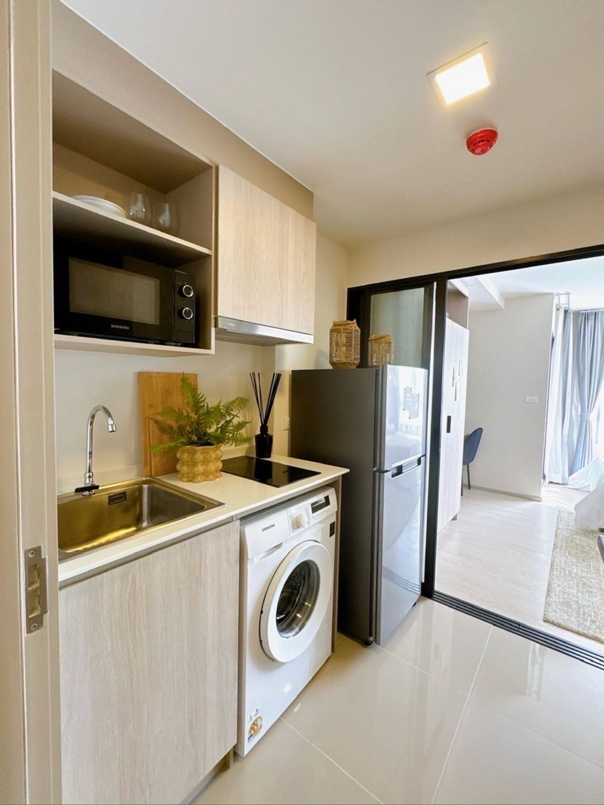 ขายคอนโดลาดกระบัง สุวรรณภูมิ : 𝗗𝗰𝗼𝗻𝗱𝗼 𝗮𝗶𝗿 ลาดกระบัง ห้องสวยแต่งครบ พร้อมรับโปรโมชั่นสุดพิเศษ การันตีราคาดีที่สุด 💯📱โทร 𝟬𝟵𝟮-𝟴𝟬𝟴-𝟴𝟴𝟵𝟵