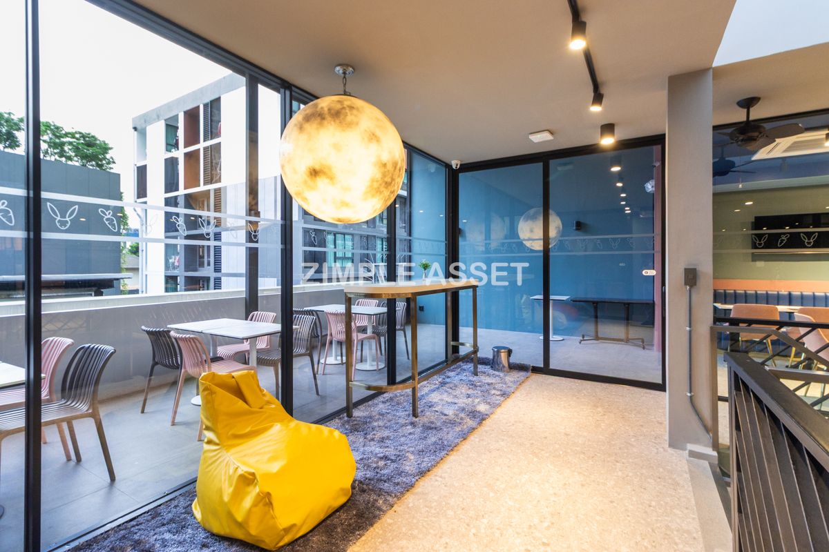 For RentLadprao, Central Ladprao : Line ID: @zimple_asset  Newly hotel for only Ladies! 1, near MRT Lat Phrao, beautifully decorated, safe, and convenient to transportation.