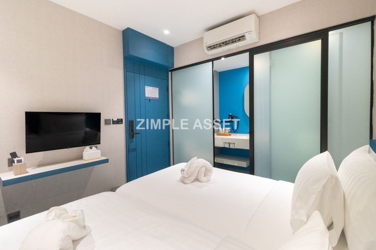 For RentLadprao, Central Ladprao : Line ID: @zimple_asset  Newly hotel for only Ladies! 1, near MRT Lat Phrao, beautifully decorated, safe, and convenient to transportation.