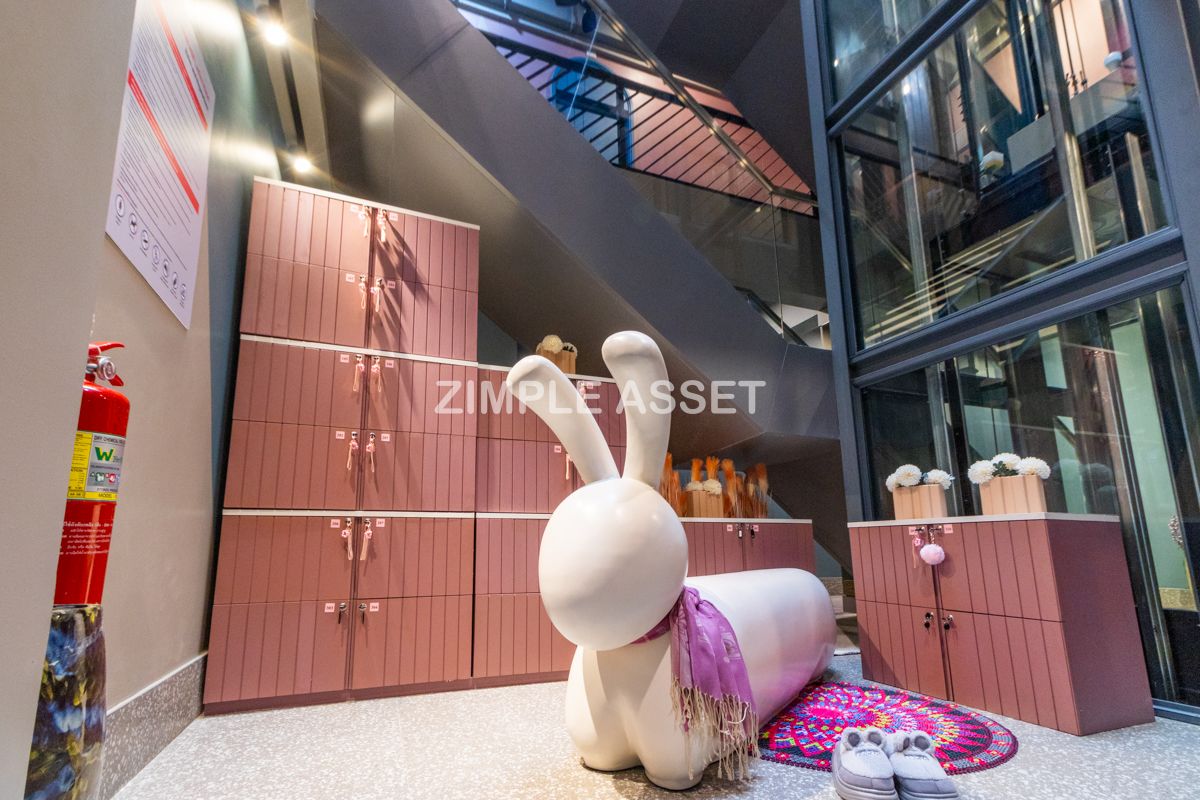 For RentLadprao, Central Ladprao : Line ID: @zimple_asset  Newly hotel for only Ladies! 1, near MRT Lat Phrao, beautifully decorated, safe, and convenient to transportation.