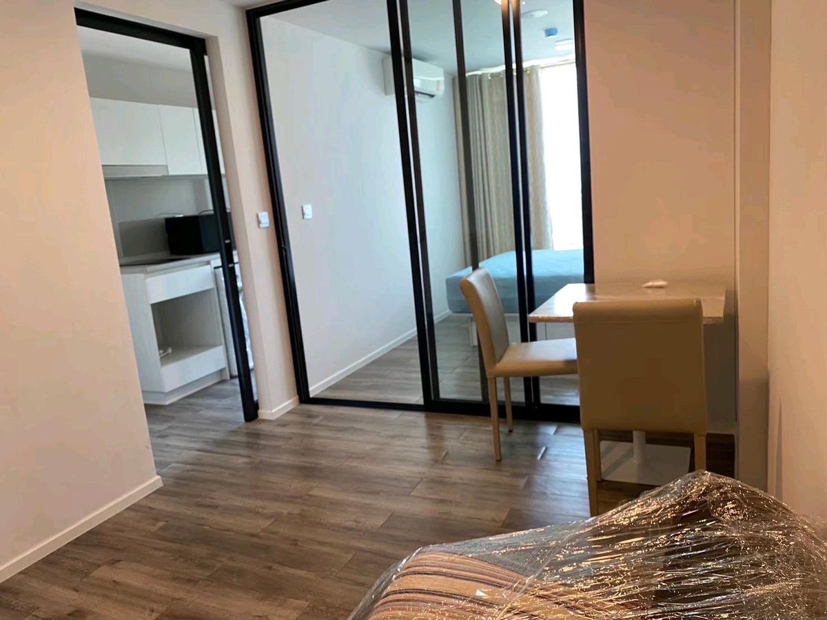 CondoChaengwatana, Muangthong : For rent: Atmoz Chaengwattana, 1 bedroom, 27 sq m, near Chaengwattana Government Center. Brand new room, never rented out.