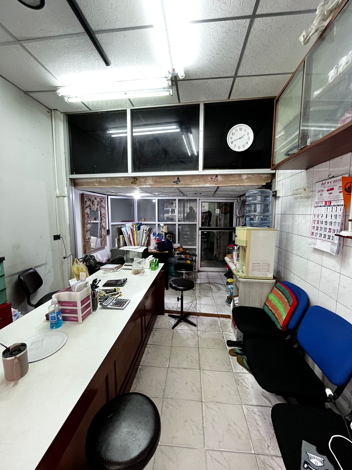 For SaleShop HouseYaowarat, Banglamphu : Commercial building for sale, 6 sq m, 2 and a half floors, Soi Wanit, Songwat, Samphanwong.