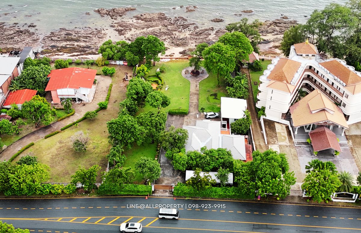 For SaleHousePattaya, Bangsaen, Chonburi : For Sale, A Timeless Beachfront Hideaway at Khao Sam Muk — A Truly Rare Find