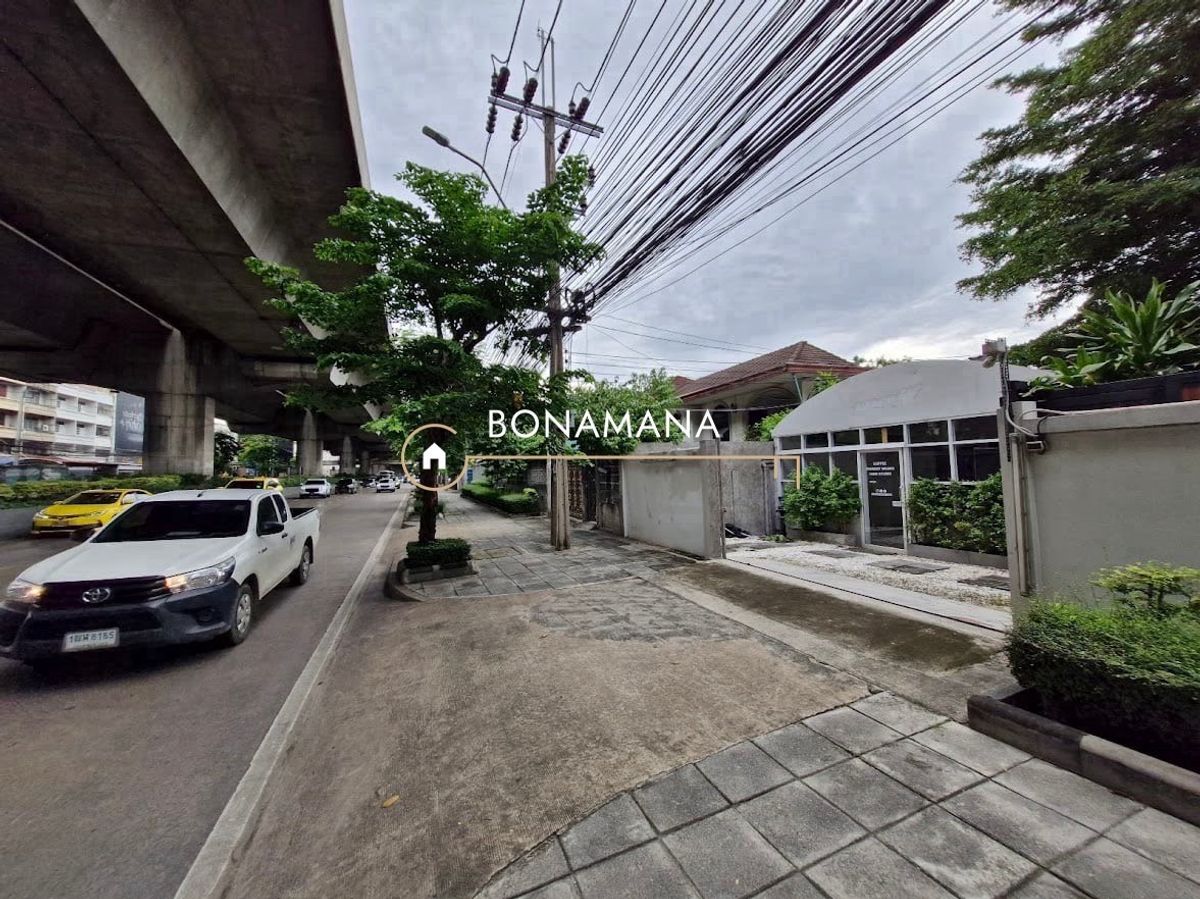 ให้เช่าร้านค้า/ตลาดนัดพระราม 9 เพชรบุรีตัดใหม่ RCA : ให้เช่าพื้นที่ธุรกิจ ติดถนน พระราม 9