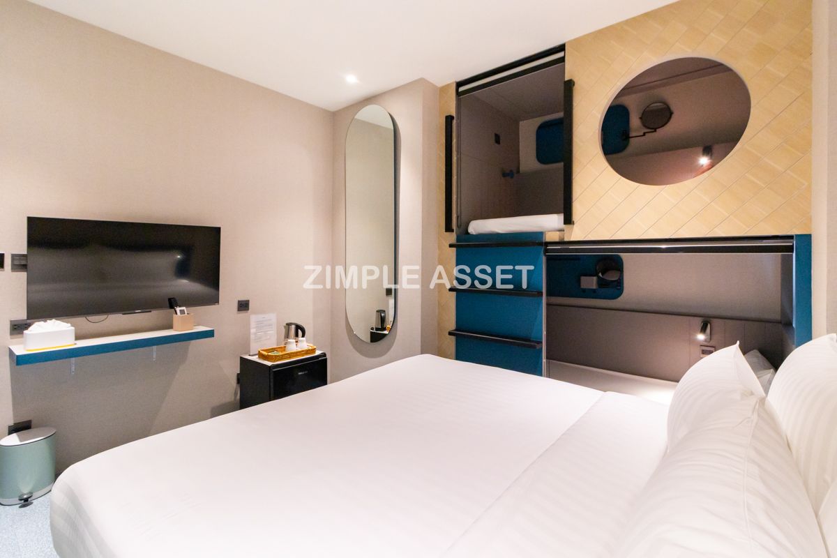 For RentLadprao, Central Ladprao : Line ID: @zimple_asset  Newly hotel for only Ladies! 1, near MRT Lat Phrao, beautifully decorated, safe, and convenient to transportation.