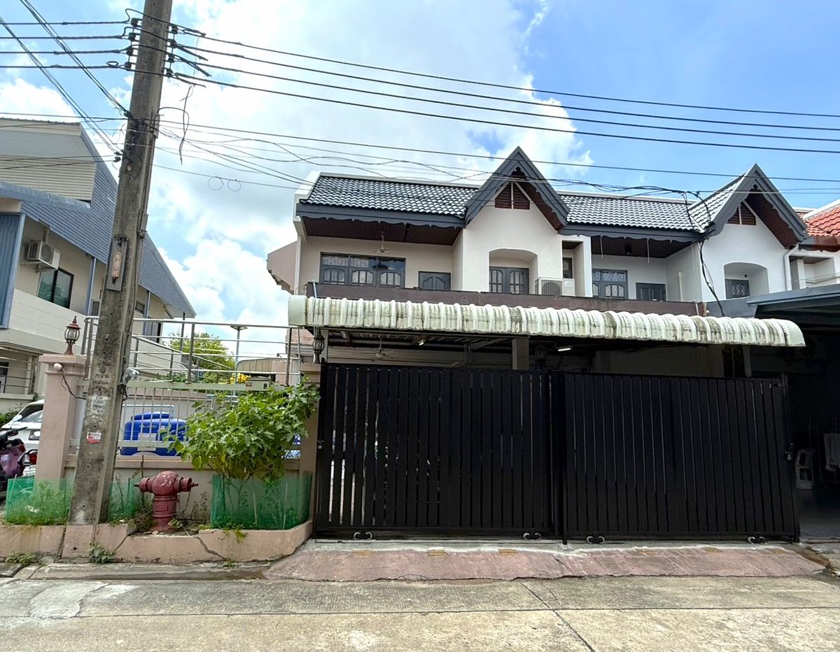 For RentTownhomeRatchadapisek, Huaikwang, Suttisan : HK0603♛Townhouse for rent, 3 bedrooms⚝Huai Khwang-Ratchada♜MRT Huai Khwang∞099-5919653,065-9423251▚Line@sureresidence