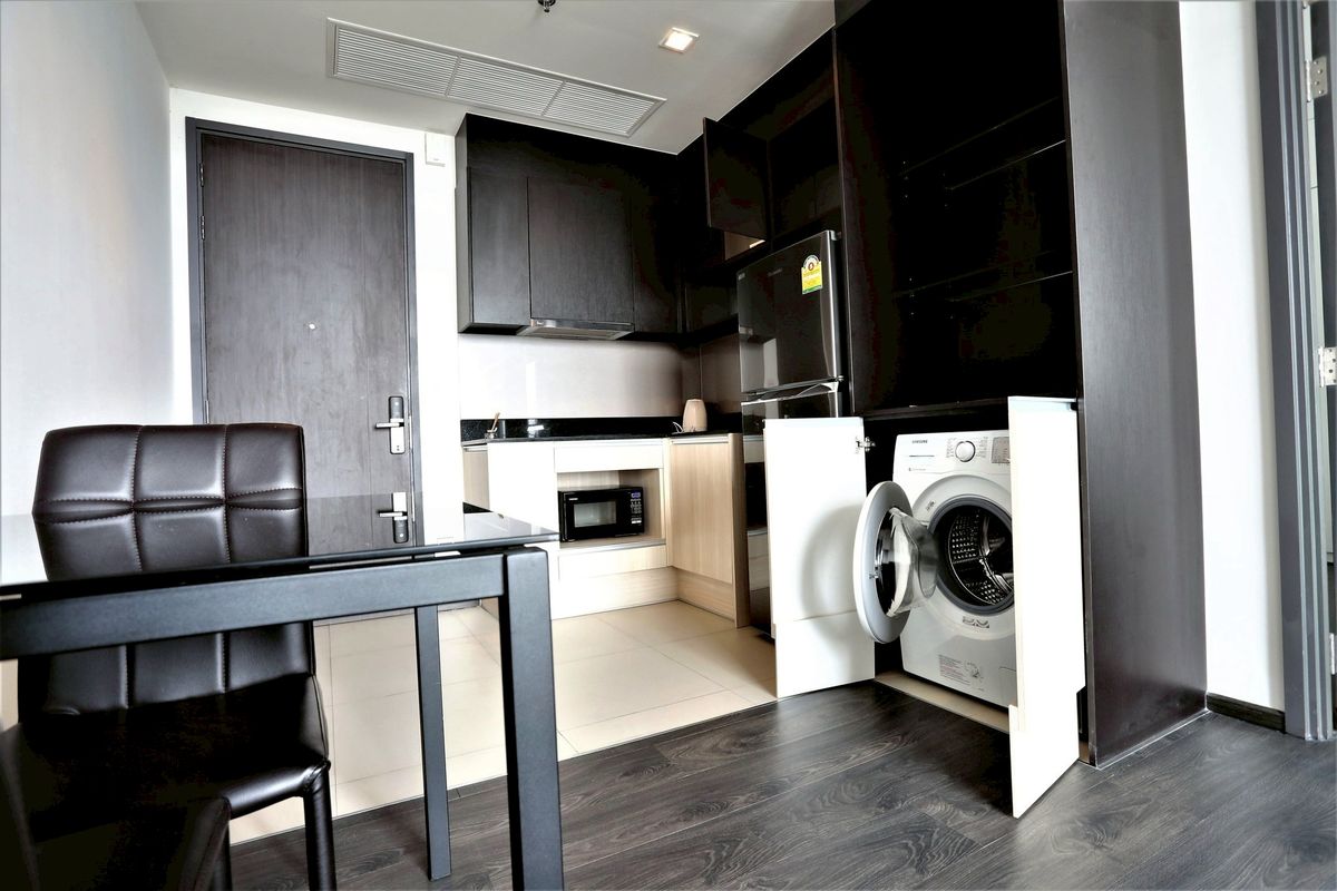 ขายคอนโดสุขุมวิท อโศก ทองหล่อ : LTH13353 – Condo for Sale | Edge Sukhumvit 23 | 43.26 sqm | 1 Bed 1 Bath | 9.5 MB | Near BTS Asoke | คอนโดขาย เอดจ์ สุขุมวิท 23