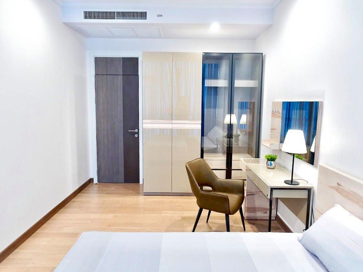 For RentCondoSilom, Saladaeng, Bangrak : Supalai Elite Surawong【𝐑𝐄𝐍𝐓】🔥Mixing simplicity with elegance from every angle🔥  Contact Line ID: @hacondo