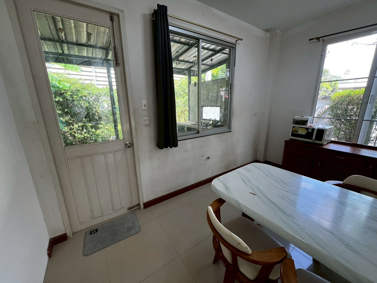 ให้เช่าบ้านพระราม 5 ราชพฤกษ์ บางกรวย : บ้านเดี่ยว พื้นที่เยอะ ครัวใหญ่มาก จดบริษัทได้ เลี้ยงสัตว์ได้ อยู่หลัง เซ็นทรัล เวสต์วิลล์ 4 ห้องนอน 3 ห้องน้ำ