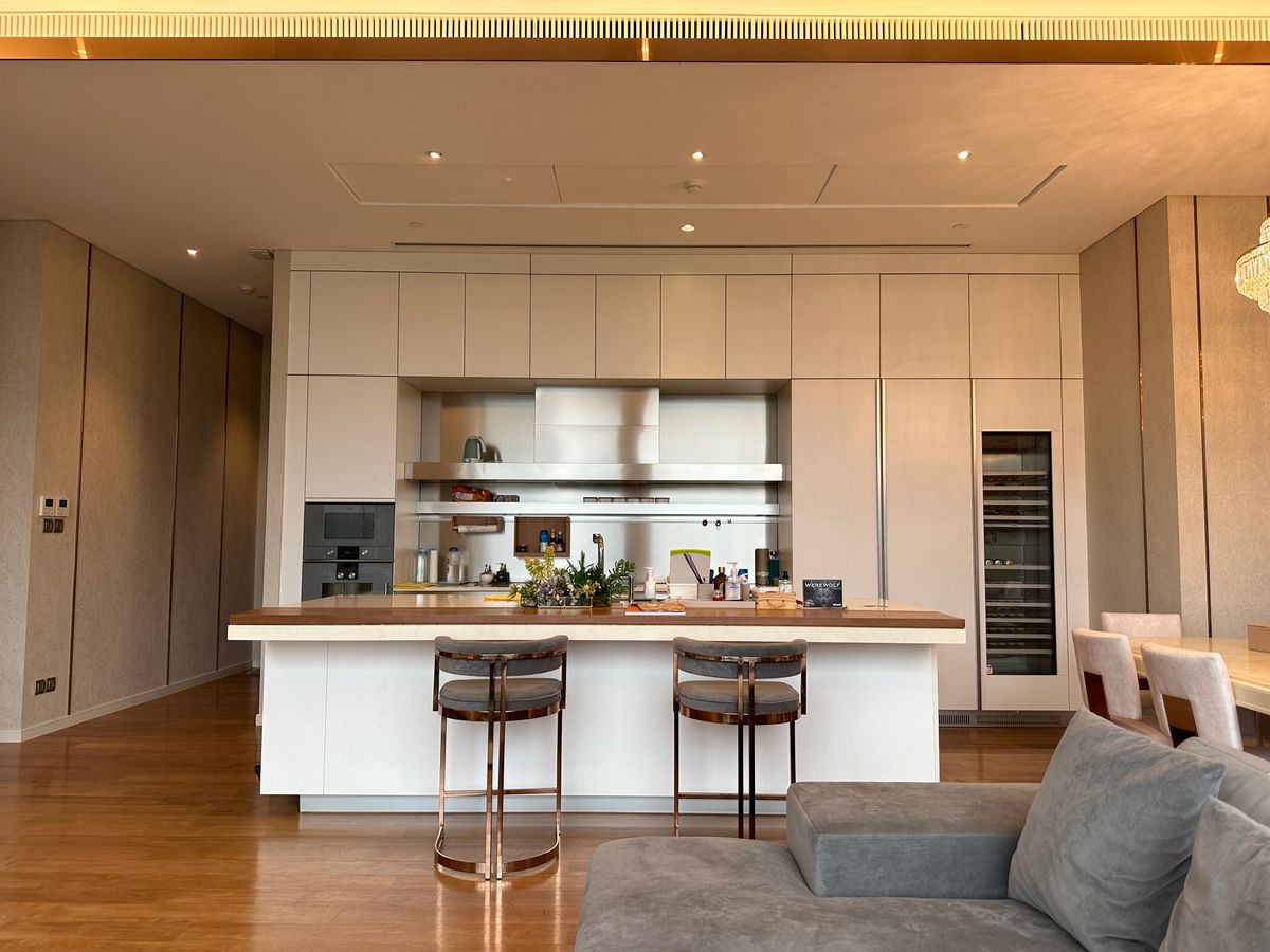 ขายคอนโดวิทยุ ชิดลม หลังสวน : ขายคอนโดหรู 3 ห้องนอน วิวสวนลุมสุดตระการตา ที่ สินธร ลุมพินี