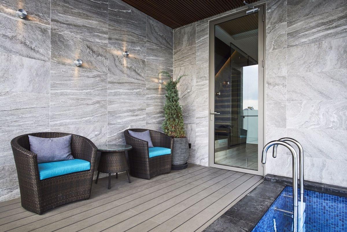 Home OfficeKasetsart, Ratchayothin : 🔥For sale: 7-story Luxury Office building with elevator + swimming pool, Ratchada 31, Intersection 2, near MRT Lat Phrao.