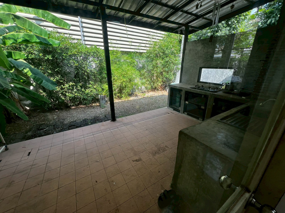 ให้เช่าบ้านพระราม 5 ราชพฤกษ์ บางกรวย : บ้านเดี่ยว พื้นที่เยอะ ครัวใหญ่มาก จดบริษัทได้ เลี้ยงสัตว์ได้ อยู่หลัง เซ็นทรัล เวสต์วิลล์ 4 ห้องนอน 3 ห้องน้ำ