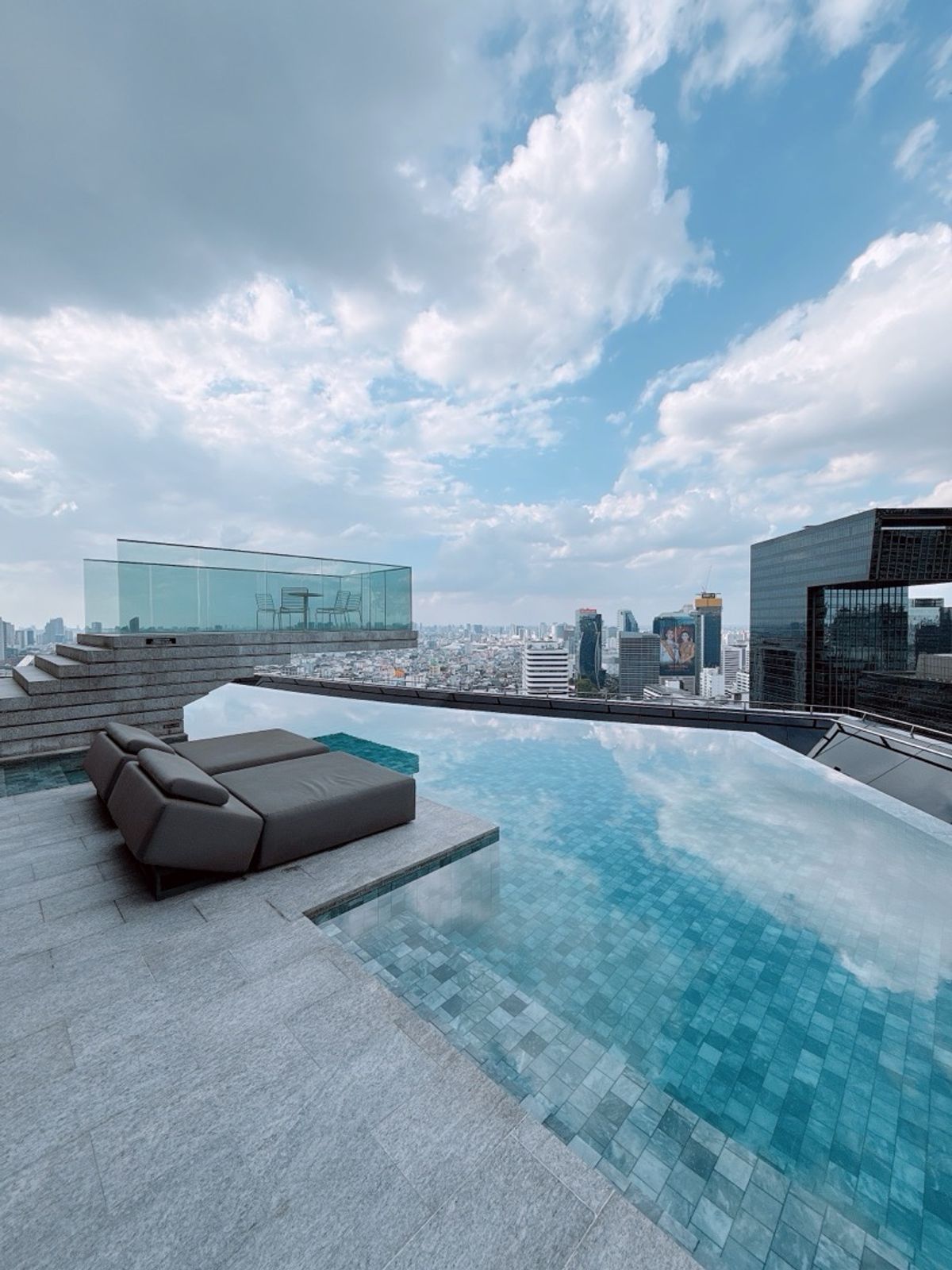 For SaleCondoRama9, Petchburi, RCA : New room ready to move in, easy installments 𝟐𝟗,𝟎𝟎𝟎/month 𝐅𝐫𝐞𝐞 Every expense Ready to move in Impressive care at every level. Selling at a loss.