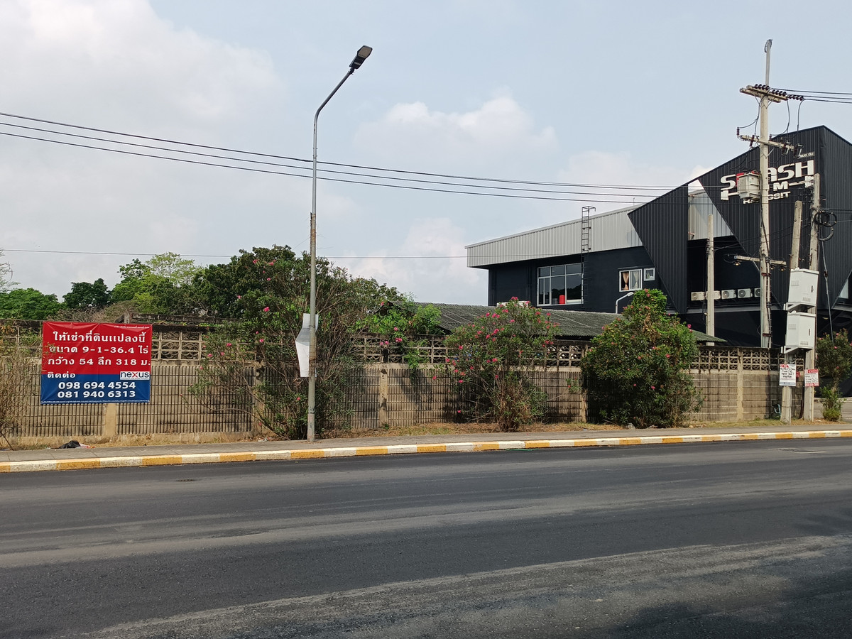 For RentLandPathum Thani,Rangsit, Thammasat : 🌿 Large plot of land for rent Next to Rangsit-Nakhon Nayok Road, Soi 68, good location, suitable for a warehouse - distribution center - allocation project 🌿