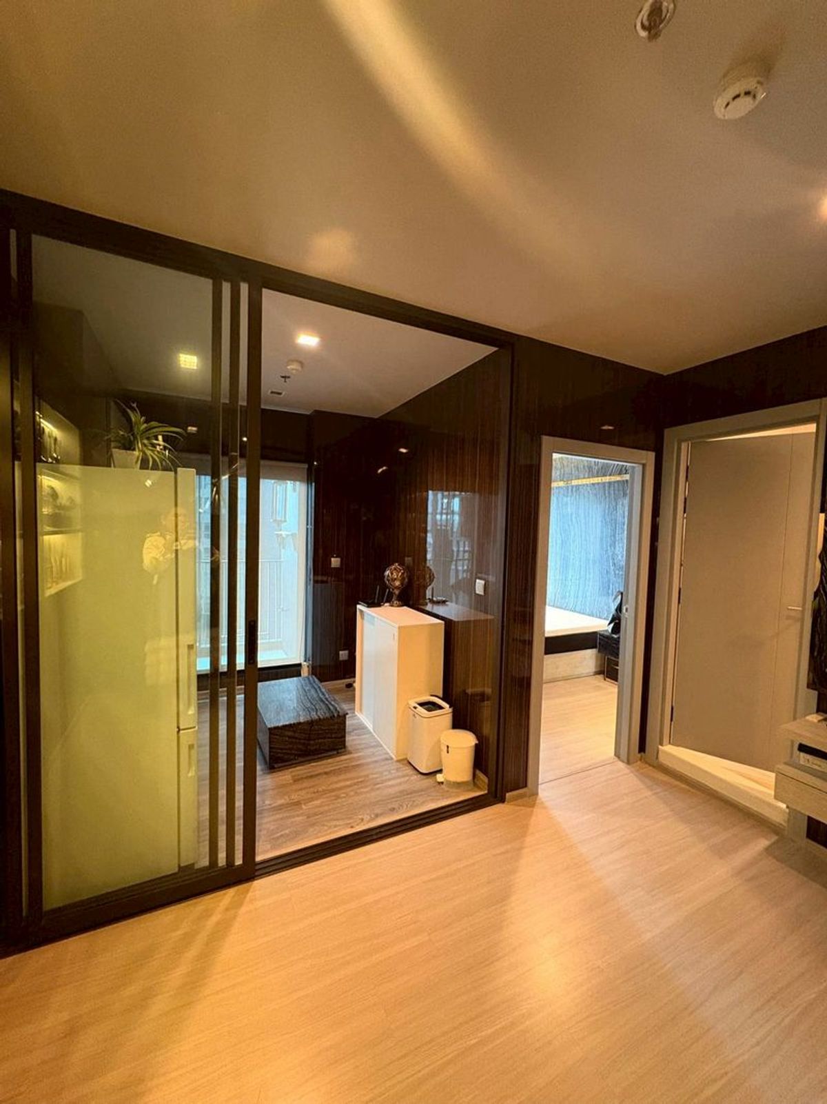 For RentCondoRama9, Petchburi, RCA : Life Asoke Rama 9 for rent, 21,000 baht [MKr251021]