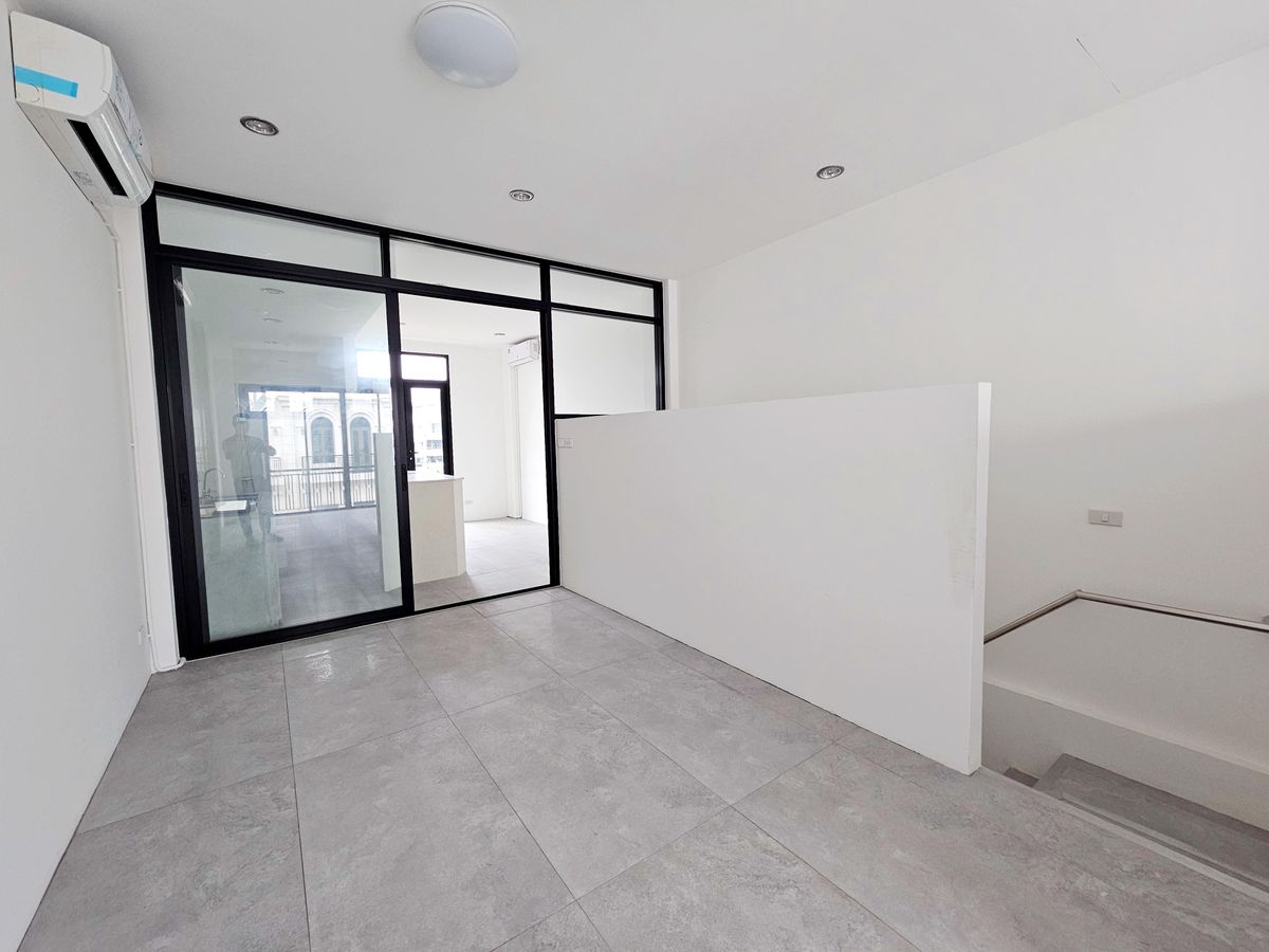 ขายอาคารพาณิชย์เยาวราช บางลำพู : ขาย อาคารพาณิชย์ 3.5 ชั้น เดอะริช อเวนิว @ ดำรงรักษ์ 19.1 ตรว. เหมือนใหม่ ไม่เคยอยู่อาศัย