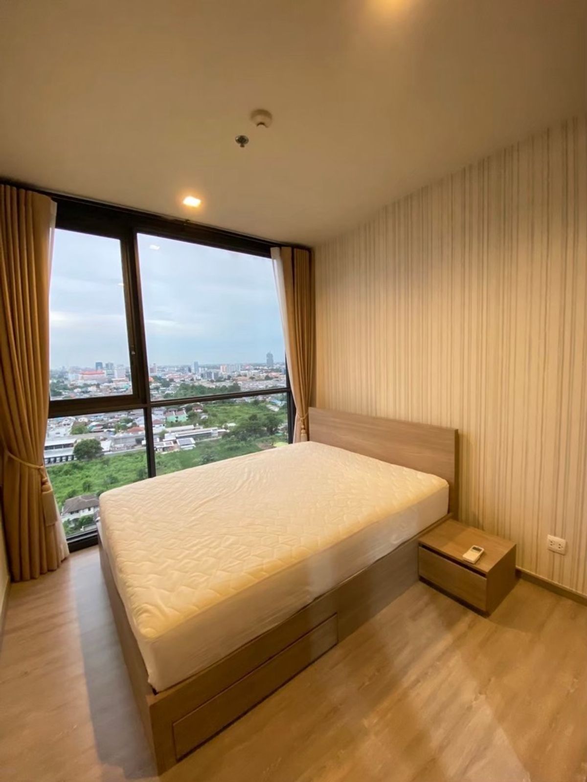 For RentCondoBang Sue, Wong Sawang, Tao Pun : 📍โครงการ : The Line Wongsawang 
🚝 ใกล้ : MRT วงศ์สว่าง 100 เมตร
💵 ราคาเช่า : 12,000 บาท / เดือน