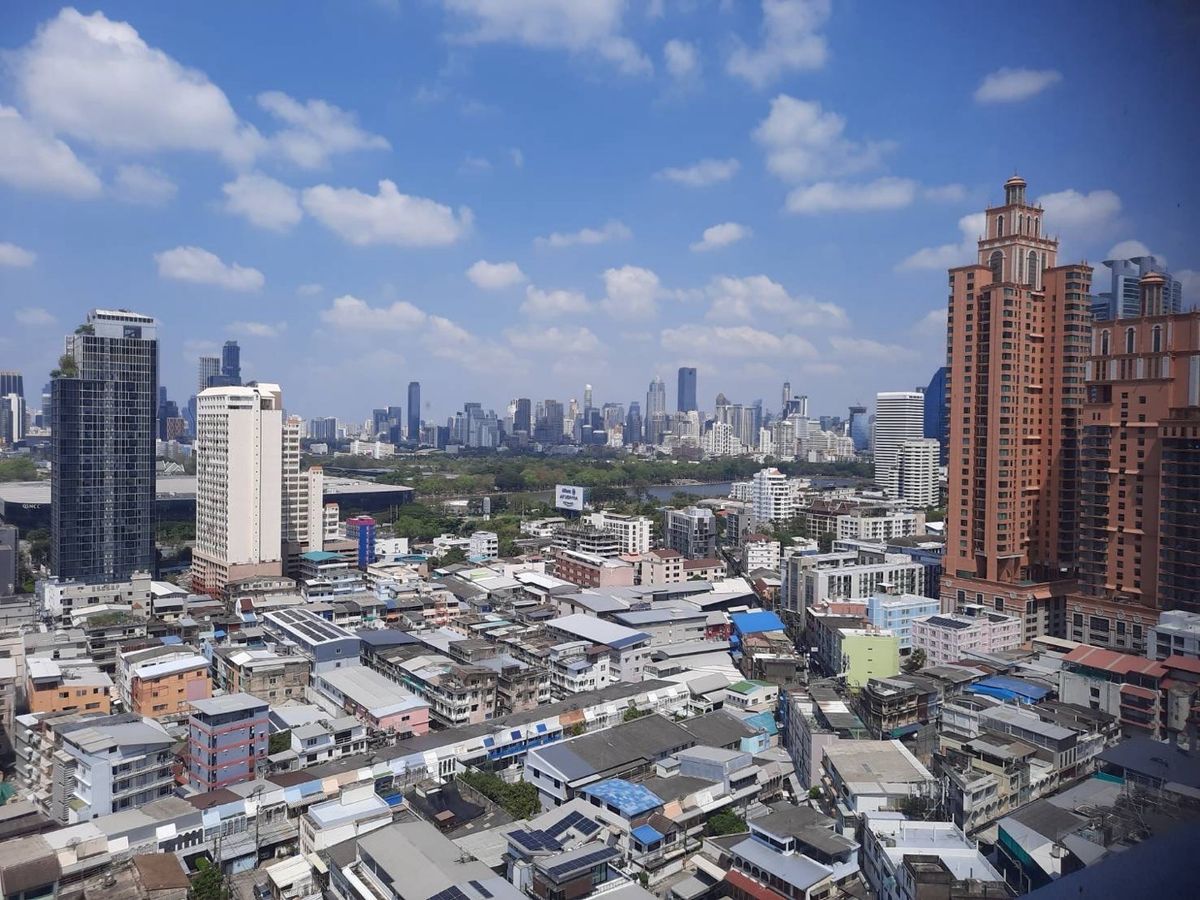 ขายคอนโดสุขุมวิท อโศก ทองหล่อ : 📢👇 เหมาะสำหรับอยู่อาศัยและลงทุน ห้องพักเลี้ยงสัตว์ได้ (Pet Friendly) ในย่าน Emdistrict ใกล้สวนเบญจกิติ และสวนเบญจสิริ