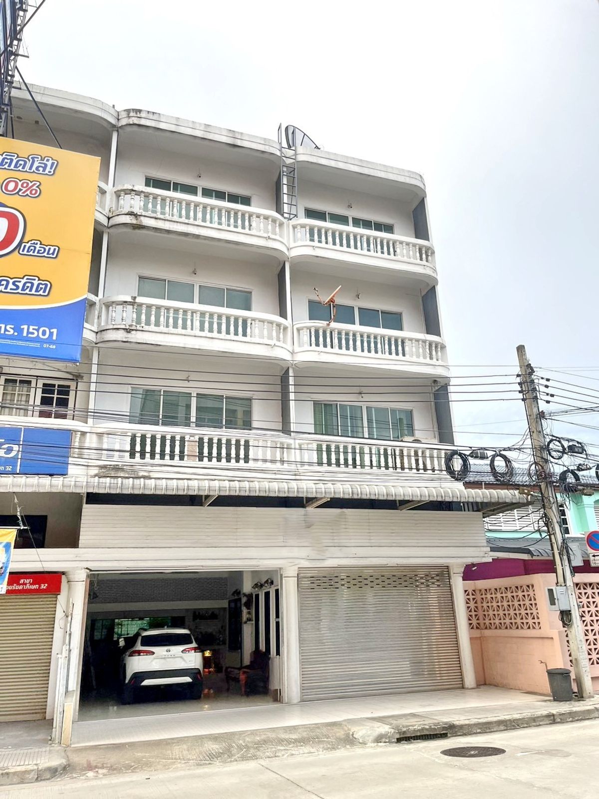 For RentShop HouseRatchadapisek, Huaikwang, Suttisan : HK0751♛Commercial building for rent ⚝Ratchada♜MRT Lat Phrao∞099-5919653,065-9423251▚Line@sureresidence