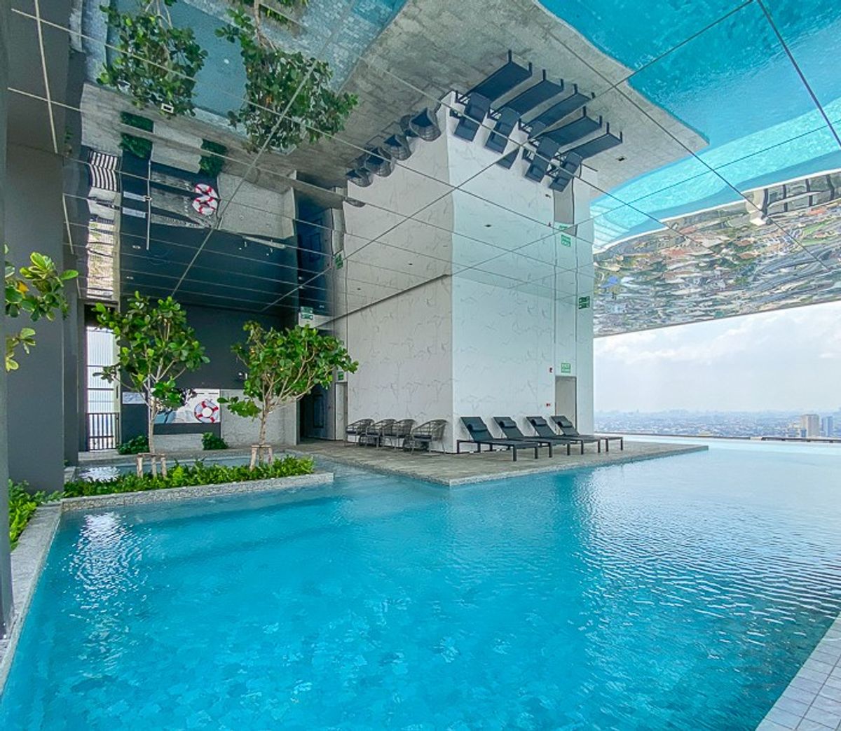 For SaleCondoKasetsart, Ratchayothin : ✨ For Sale: Mazarine Ratchayothin Condo ✨ 💰 Only 3,750,000 THB