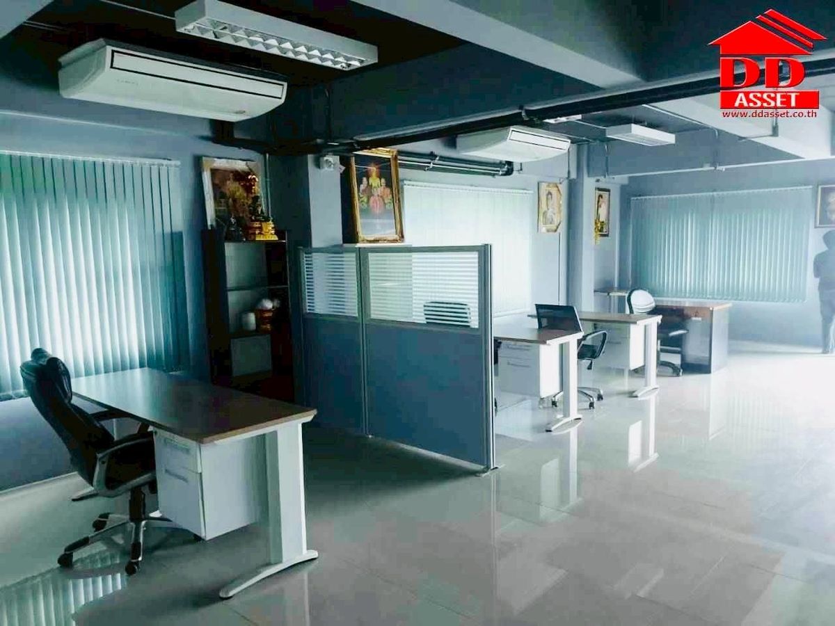 ขายโกดังปทุมธานี รังสิต ธรรมศาสตร์ : ขายอาคาร 3 ชั้น พร้อมโกดัง หนองเสือ จ.ปทุม รหัส : F8032