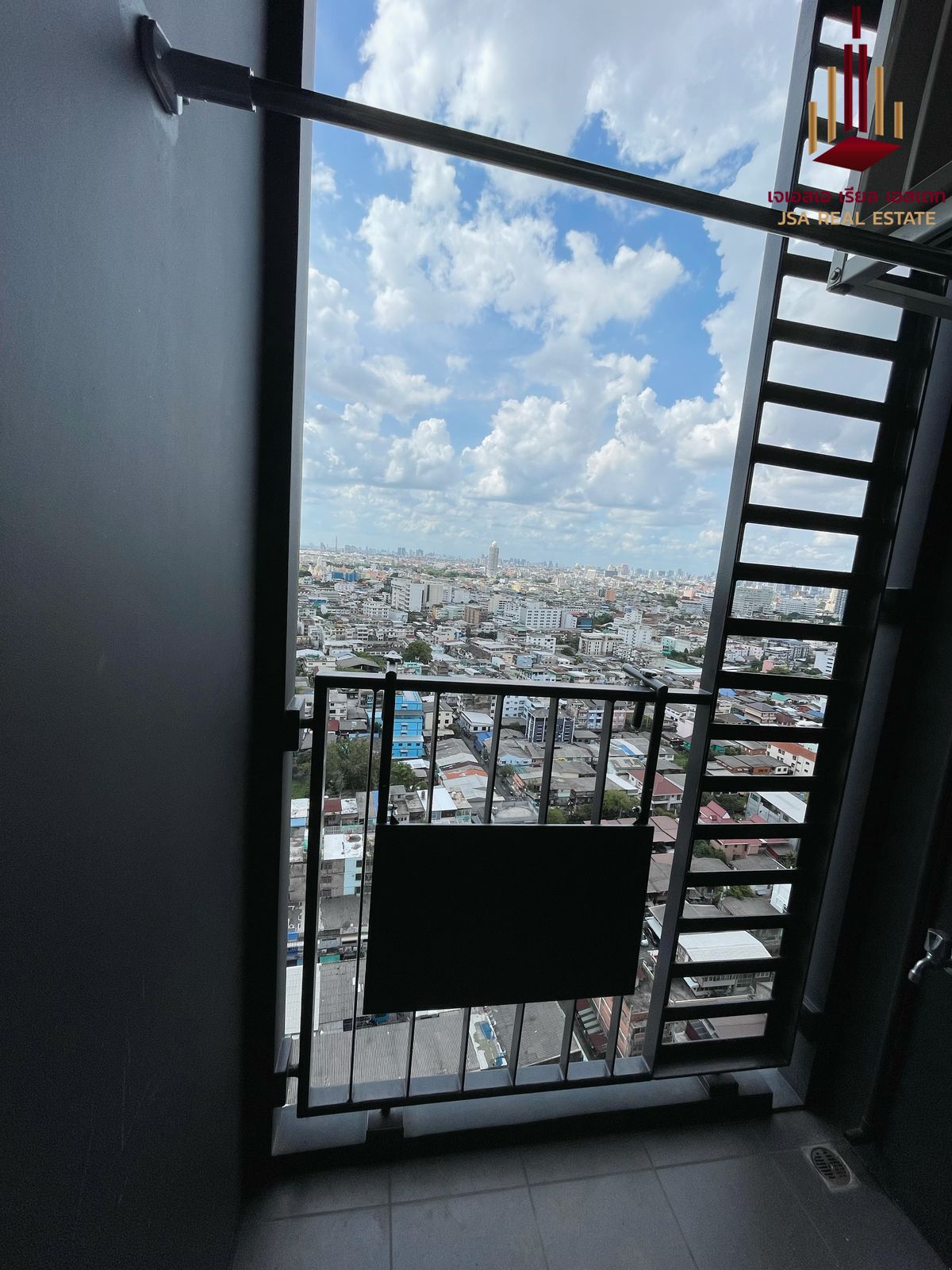 ขายคอนโดวงเวียนใหญ่ เจริญนคร : ✨For Sale : Ideo Sathorn - Wongwian Yai ✨ Only 3,170,000 THB 💰