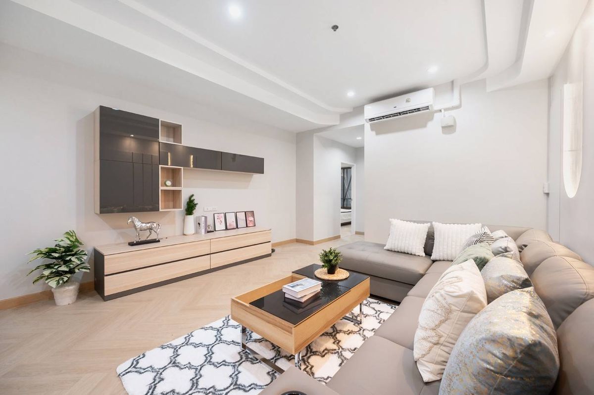 For SaleCondoWongwianyai, Charoennakor : Condo for sale, river view, large room, wide balcony, renovated, very beautiful room, ready to move in.
