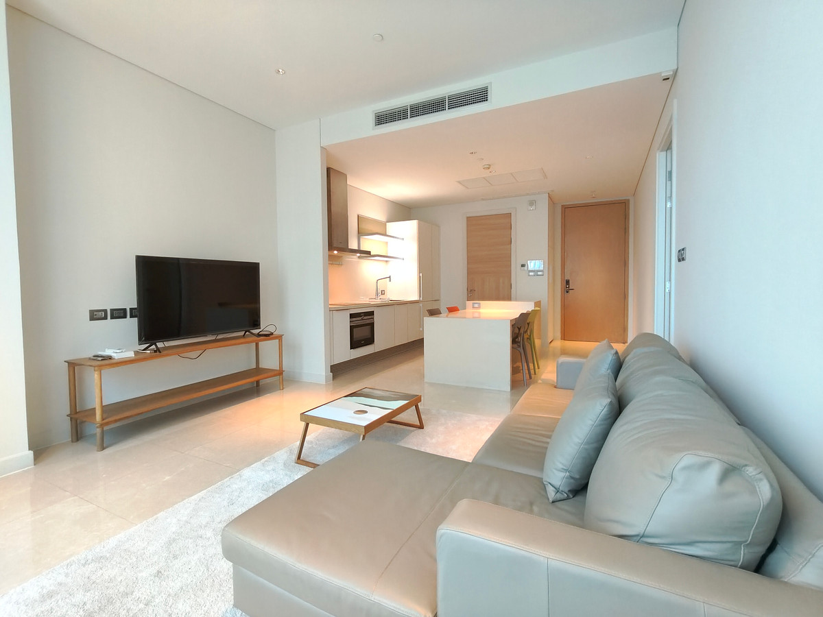 For RentCondoWitthayu, Chidlom, Langsuan, Ploenchit : *** Available Now *** Spacious Luxury 1-Bedroom Condo at Sindhorn Residence