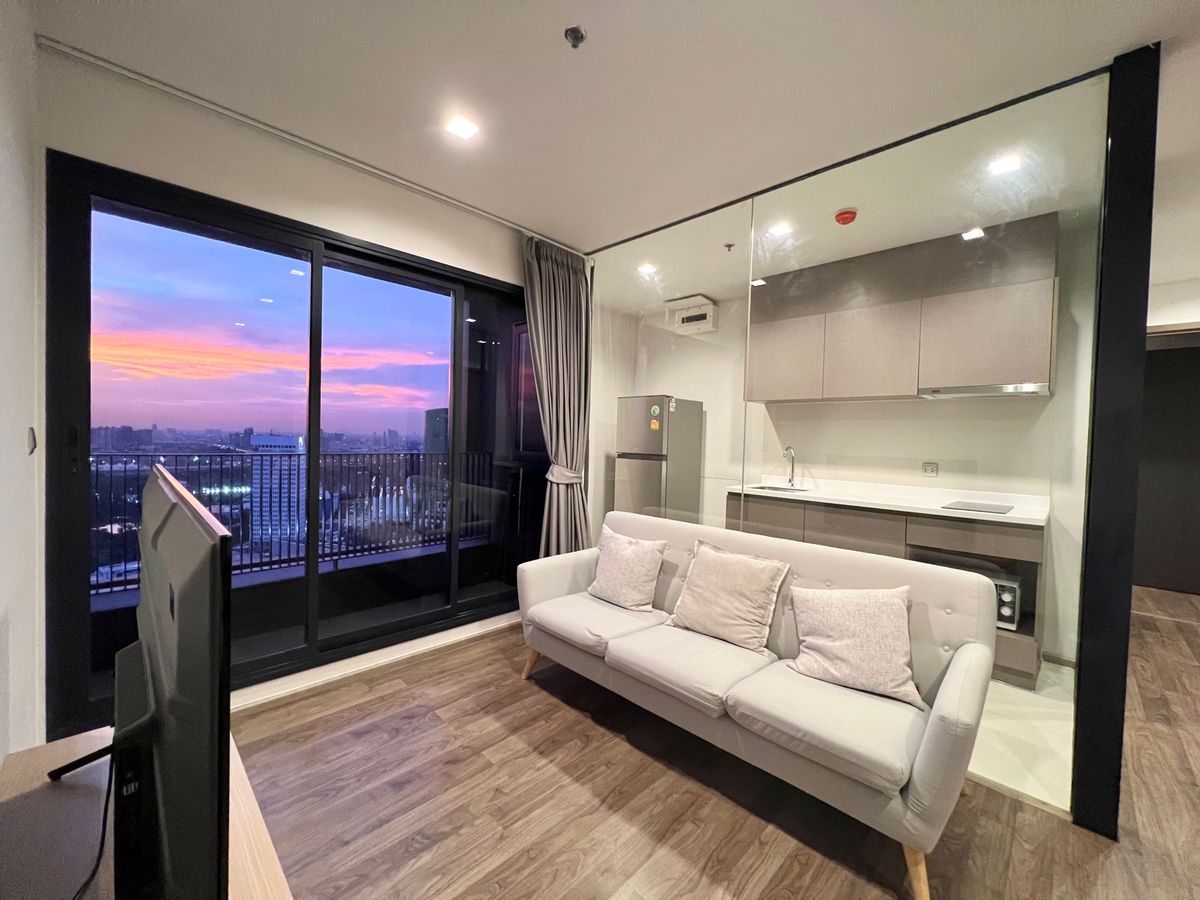 For RentCondoLadprao, Central Ladprao : ER25058 For rent Life Ladprao Valley | 2 bedrooms, 2 bathrooms, 59.17 sq m. | 37th floor | Rent 44,000 baht/month | Near BTS Ladprao Intersection 🚈✨