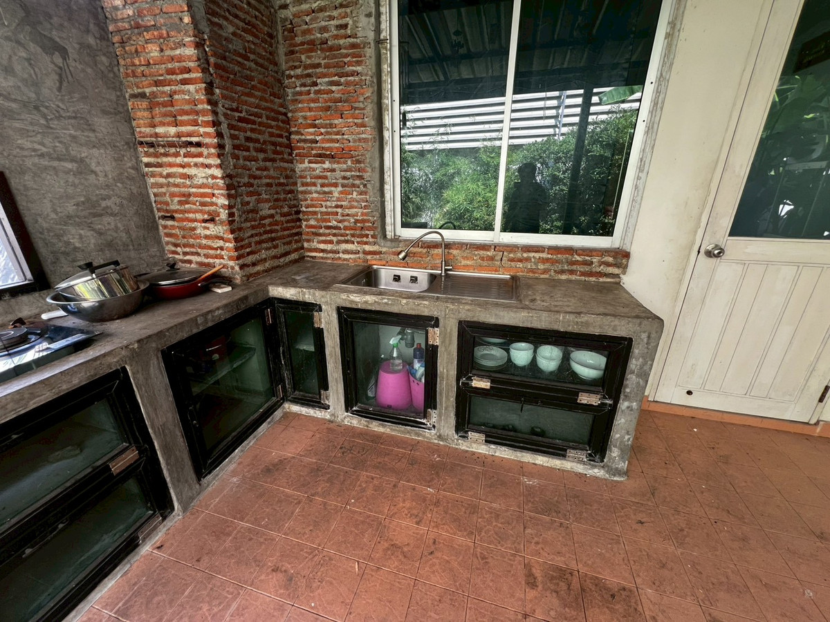 ให้เช่าบ้านพระราม 5 ราชพฤกษ์ บางกรวย : บ้านเดี่ยว พื้นที่เยอะ ครัวใหญ่มาก จดบริษัทได้ เลี้ยงสัตว์ได้ อยู่หลัง เซ็นทรัล เวสต์วิลล์ 4 ห้องนอน 3 ห้องน้ำ