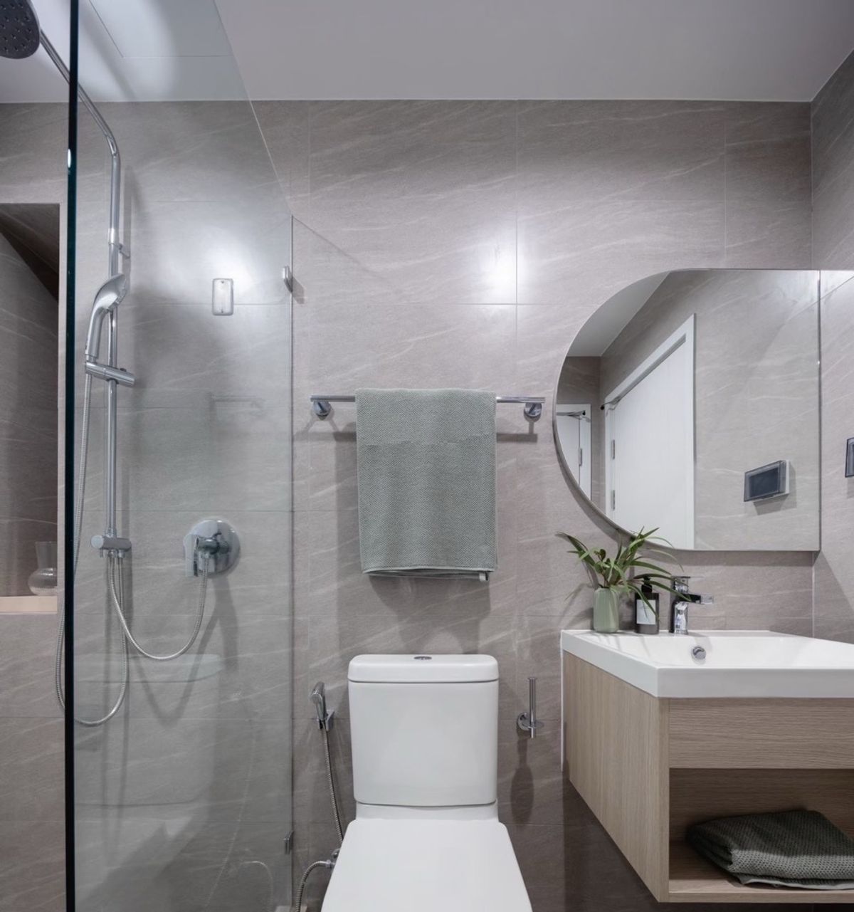 For SaleCondoWongwianyai, Charoennakor : 1 Bedroom Plus @ Reference Sathorn – Wongwianyai | Near BTS Wongwian Yai 130 m. | Fully Furnished | Installments 15,000 baht/month.