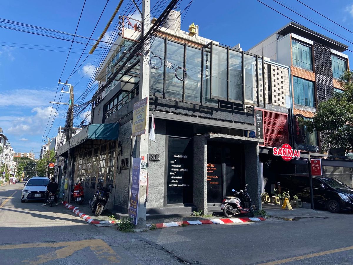 ให้เช่าร้านค้า/ตลาดนัดเชียงใหม่ : 🏙️ ให้เช่าด่วน‼️ ร้านเหล้า–คาเฟ่ / สปา / ออฟฟิศ ทำเลทองใจกลางนิมมาน ✨