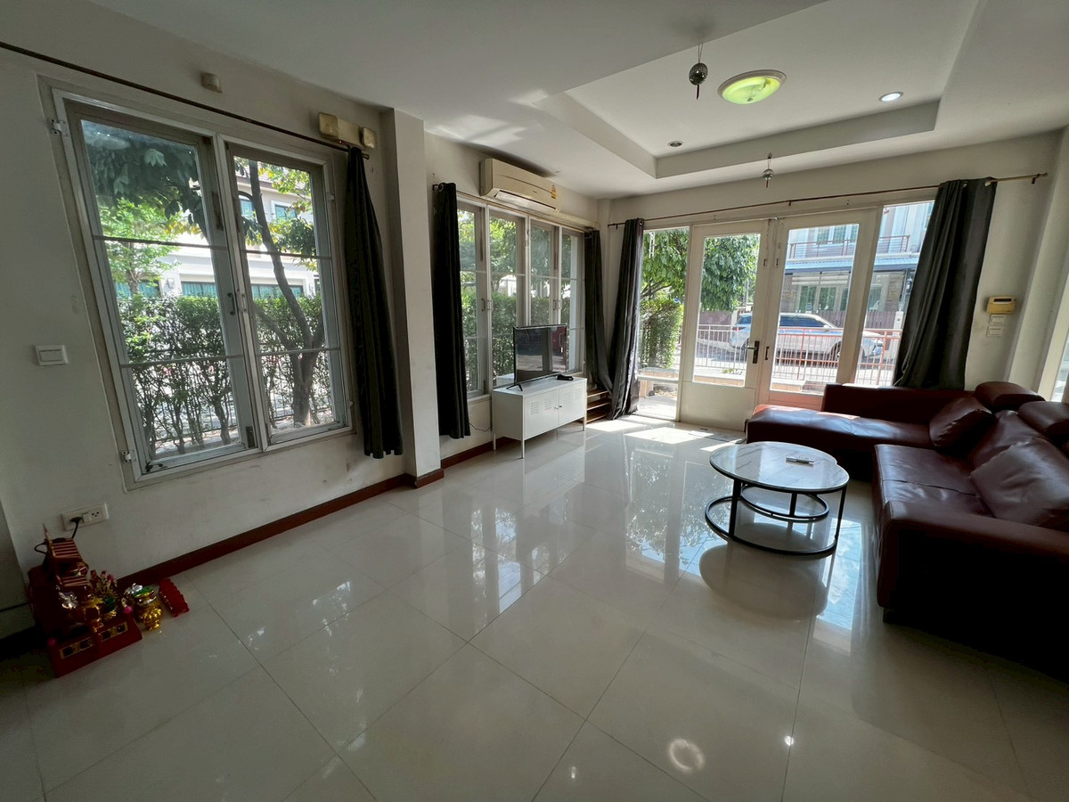 ให้เช่าบ้านพระราม 5 ราชพฤกษ์ บางกรวย : บ้านเดี่ยว พื้นที่เยอะ ครัวใหญ่มาก จดบริษัทได้ เลี้ยงสัตว์ได้ อยู่หลัง เซ็นทรัล เวสต์วิลล์ 4 ห้องนอน 3 ห้องน้ำ