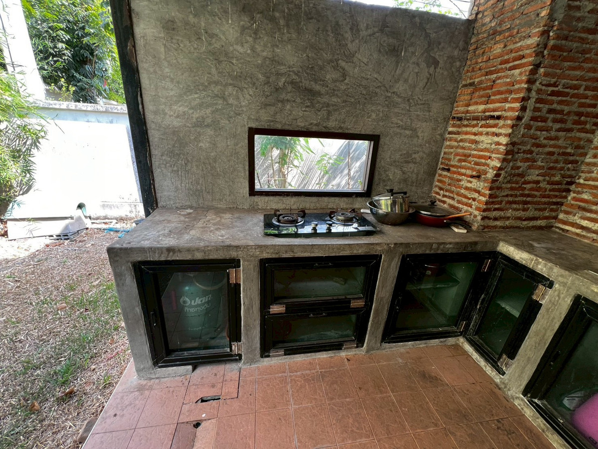 ให้เช่าบ้านพระราม 5 ราชพฤกษ์ บางกรวย : บ้านเดี่ยว พื้นที่เยอะ ครัวใหญ่มาก จดบริษัทได้ เลี้ยงสัตว์ได้ อยู่หลัง เซ็นทรัล เวสต์วิลล์ 4 ห้องนอน 3 ห้องน้ำ