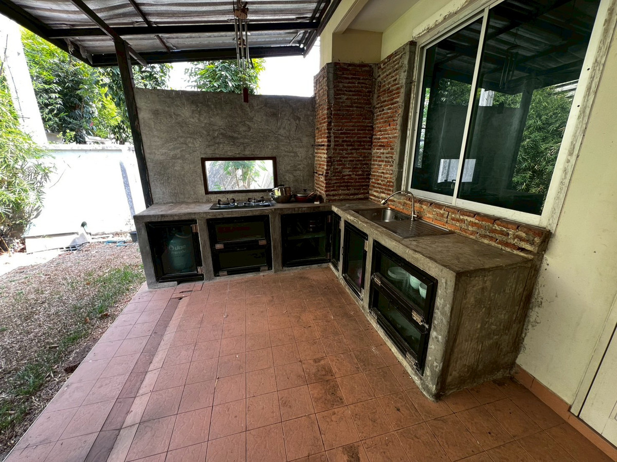 ให้เช่าบ้านพระราม 5 ราชพฤกษ์ บางกรวย : บ้านเดี่ยว พื้นที่เยอะ ครัวใหญ่มาก จดบริษัทได้ เลี้ยงสัตว์ได้ อยู่หลัง เซ็นทรัล เวสต์วิลล์ 4 ห้องนอน 3 ห้องน้ำ