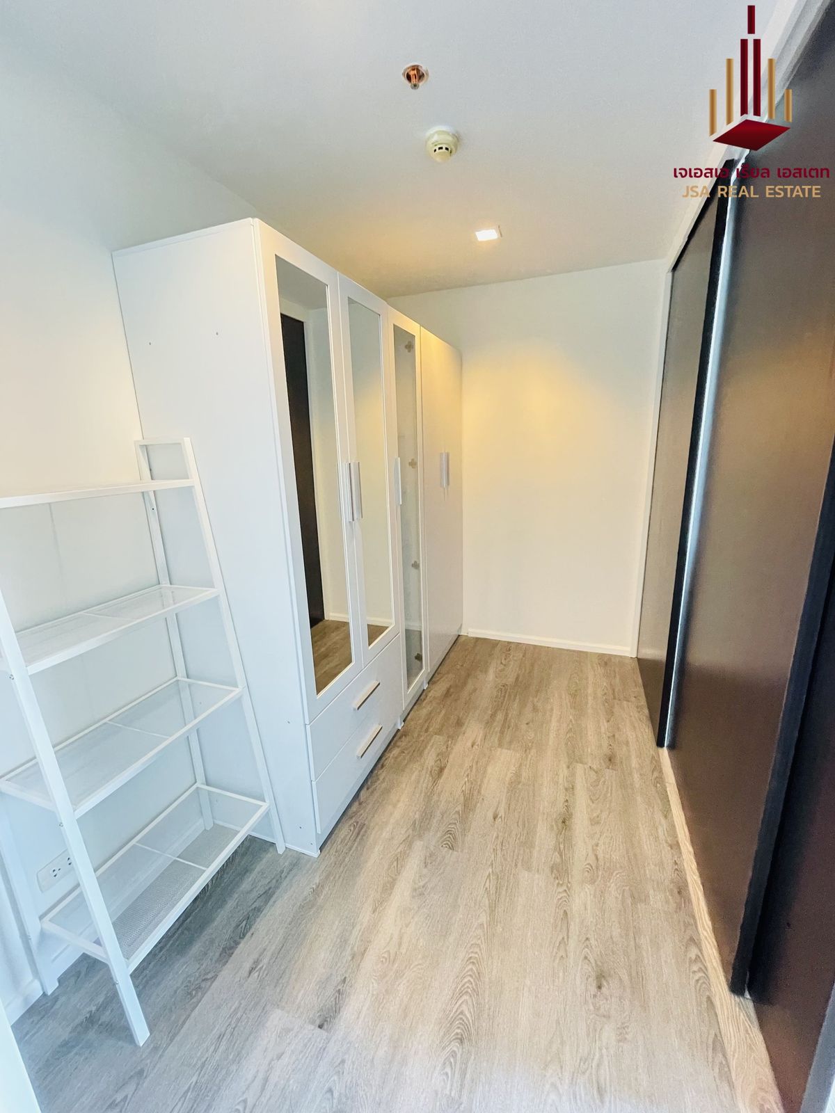 ขายคอนโดบางนา แบริ่ง ลาซาล : ✨ For Sale : KnightsBridge Bearing ✨ 💰 Only3,900,000 THB