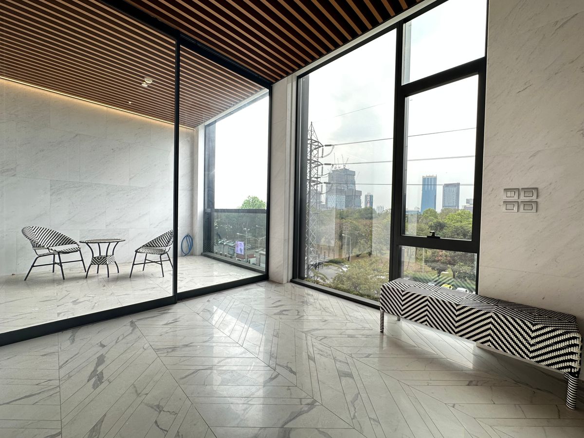 ขายคอนโดวิทยุ ชิดลม หลังสวน : ขายคอนโดหรู 3 ห้องนอน วิวสวนลุมสุดตระการตา ที่ สินธร ลุมพินี