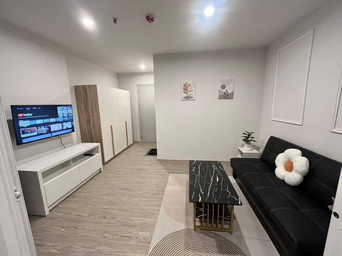 For RentCondoBangna, Bearing, Lasalle : 🔥🔥 Condo for rent Regent Home Bangna 🔥🔥 📍 Bangna zone, convenient travel 🏢 Building B, 23rd floor, swimming pool view, quiet, private.