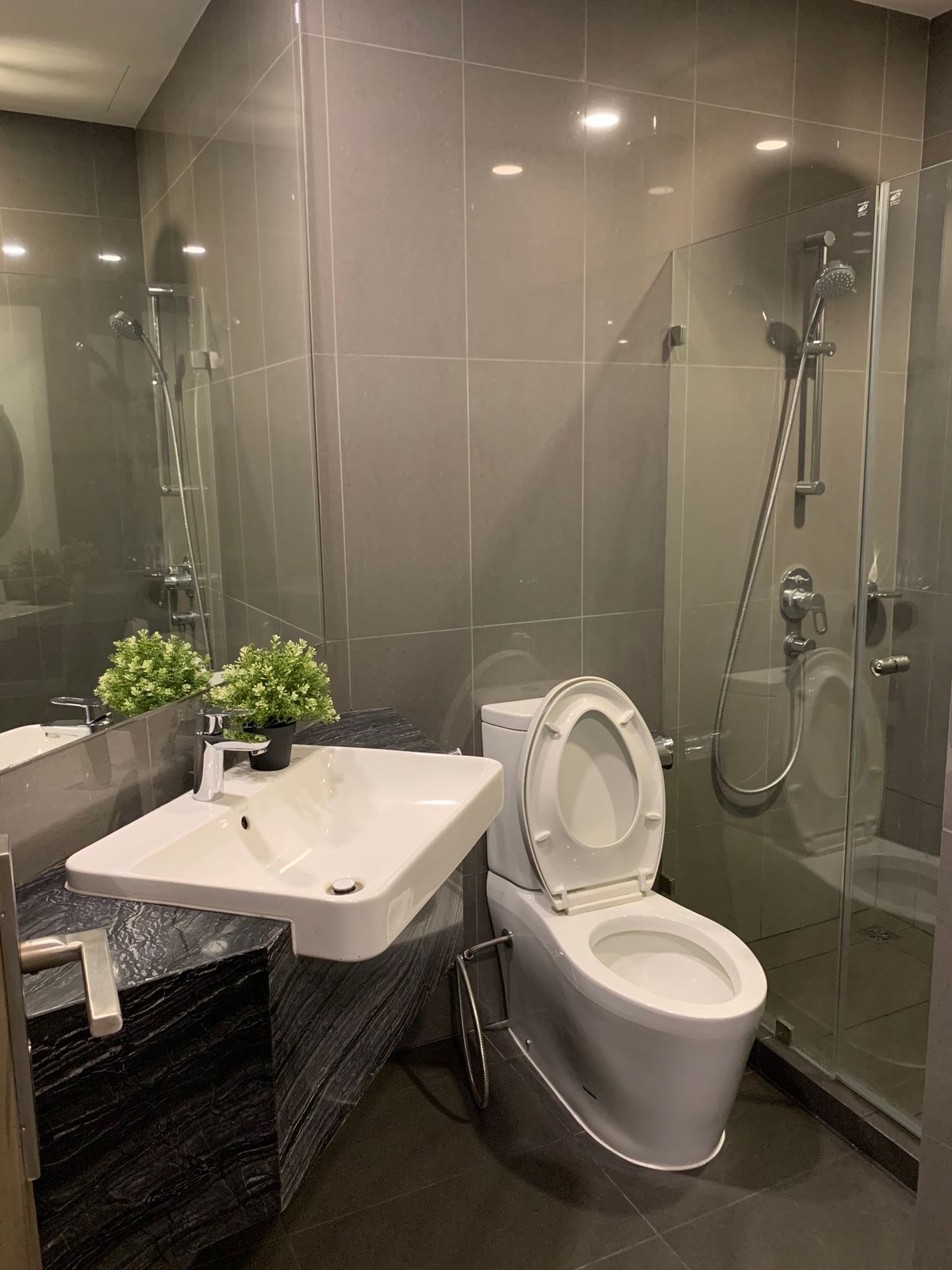 ขายคอนโดสยาม จุฬา สามย่าน : Ashton Chula Silom【𝐒𝐄𝐋𝐋 & 𝐑𝐄𝐍𝐓】🔥โทนเข้มสุดเนี้ยบ เติมเสน่ห์ให้ห้องดูแพงและมีพลังแบบคนรุ่นใหม่🔥  ติดต่อไลน์ไอดี: @hacondo