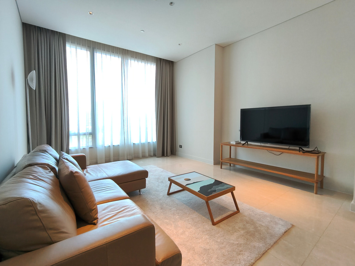 For RentCondoWitthayu, Chidlom, Langsuan, Ploenchit : *** Available Now *** Spacious Luxury 1-Bedroom Condo at Sindhorn Residence
